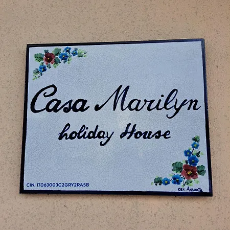 Casa Marilyn أَجيرولا